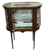 An Edwardian mahogany and inlaid oval display cabinet/bijouterie table, width 69cm, depth 39cm,