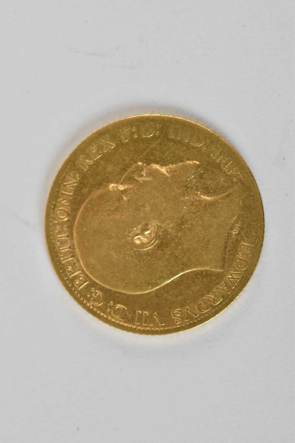 An Edward VII 1904 half sovereign. - Image 2 of 2