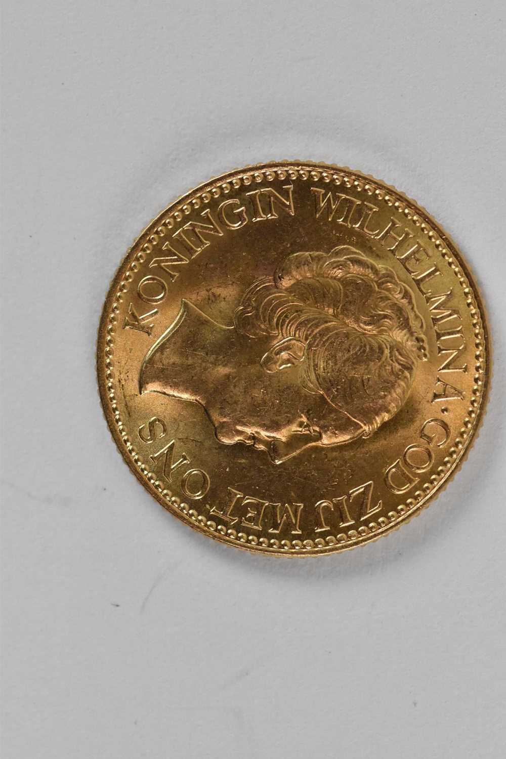 A Dutch ten guilders gold coin, 1925, diameter 2.1cm, approx 6.7g. - Image 2 of 2