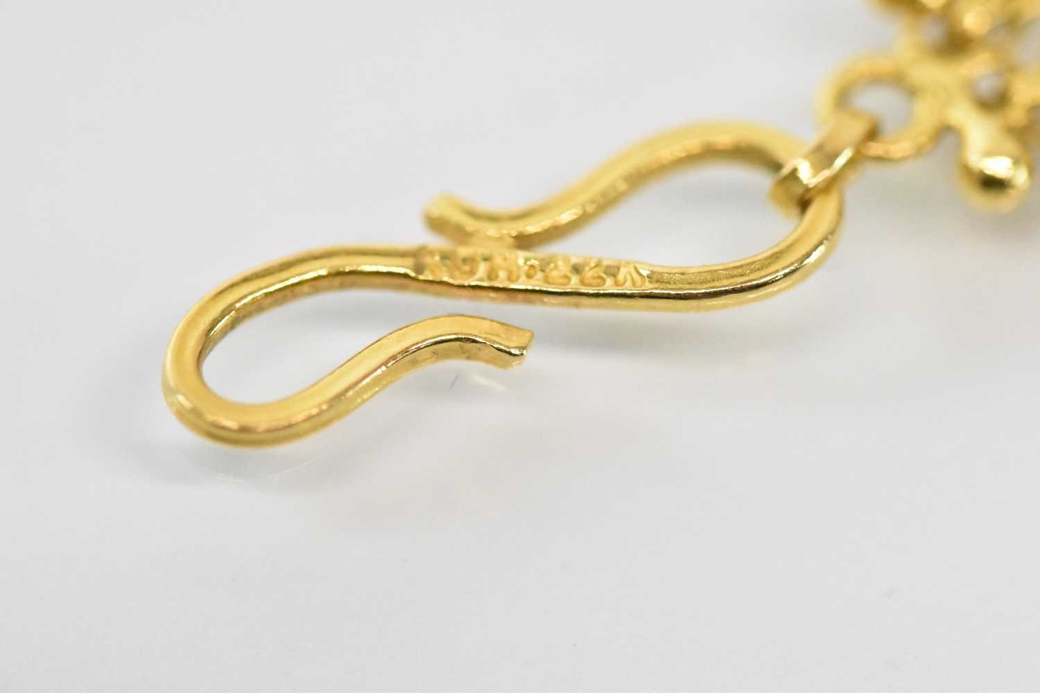 An Indian 22ct yellow gold fine link bracelet, length 18.5cm, approx 12.7g. Condition Report: Please - Image 3 of 3