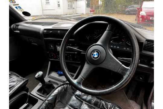 BMW; a 1990 3-Series 325i Touring in black, with 2.4ltr engine and manual gearbox, 303,631 miles, - Image 8 of 14