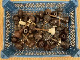 A quantity of 20th century bakelite door knobs.