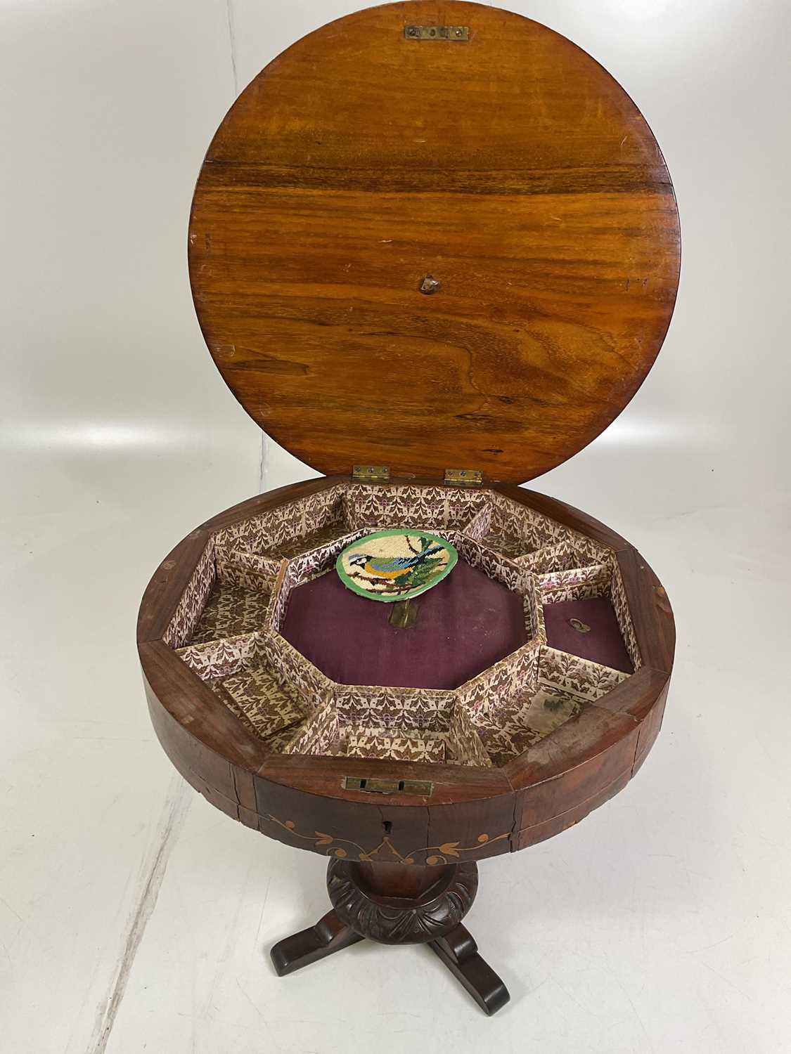 A trumpet sewing table, height 44 cm, diameter 47cm, incorporating a chessboard inlaid on top. - Image 2 of 5