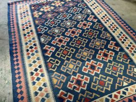 A Kashgai kilim rug, 175 x 133cm.