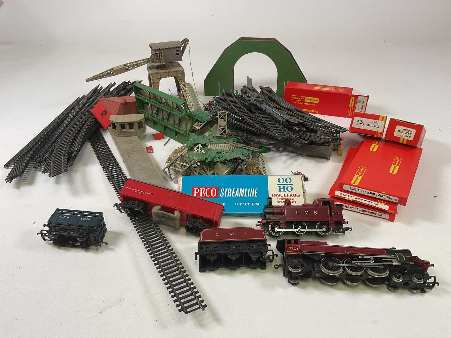 HORNBY; train items, including track, scenery and boxed point sets, boxed horse box and coke wagon