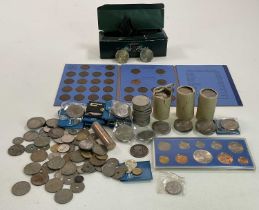 A very large collection of coins, many commemorative crowns, also half crowns, some world coinage,