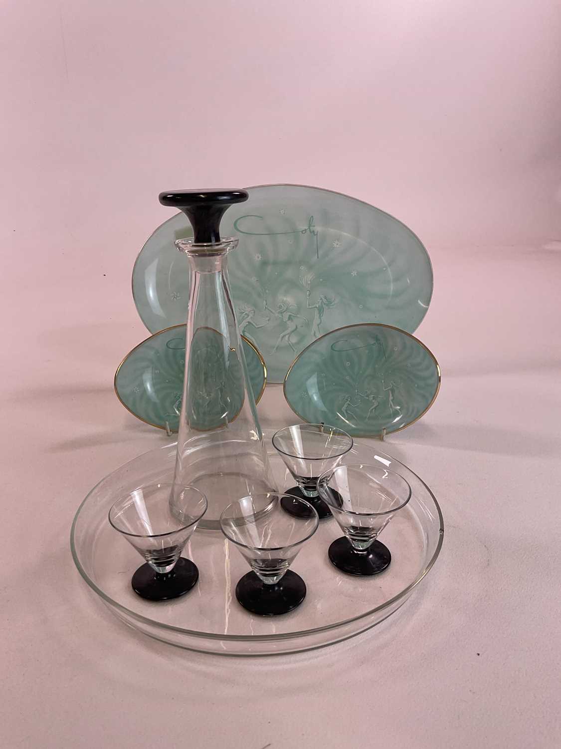 An Art Deco style decanter set including a glass tray, four glasses with black bases and a - Image 3 of 5