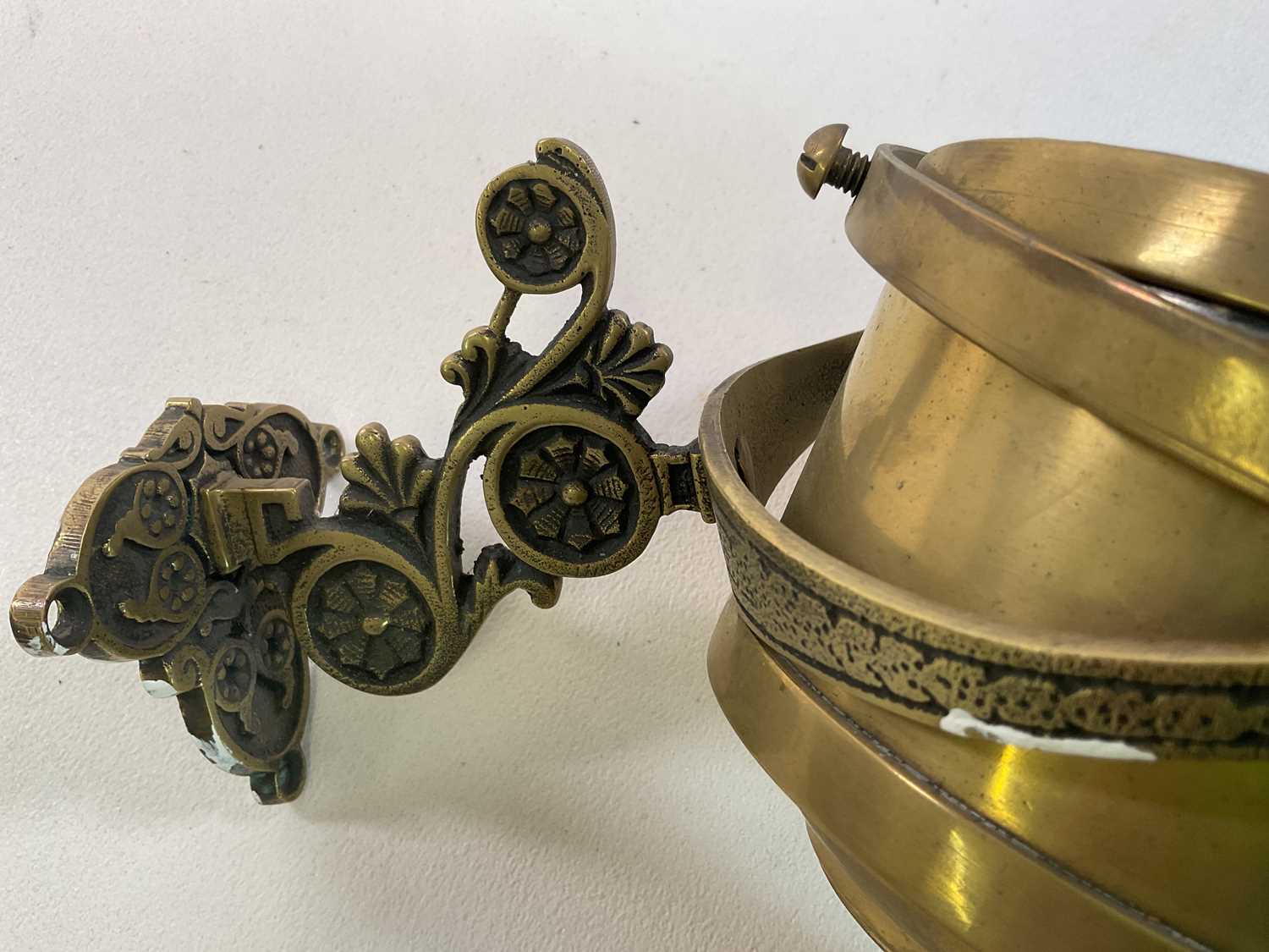 A counter weight cantilever ship's brass candle holder designed to swivel and stay level with the - Image 3 of 5