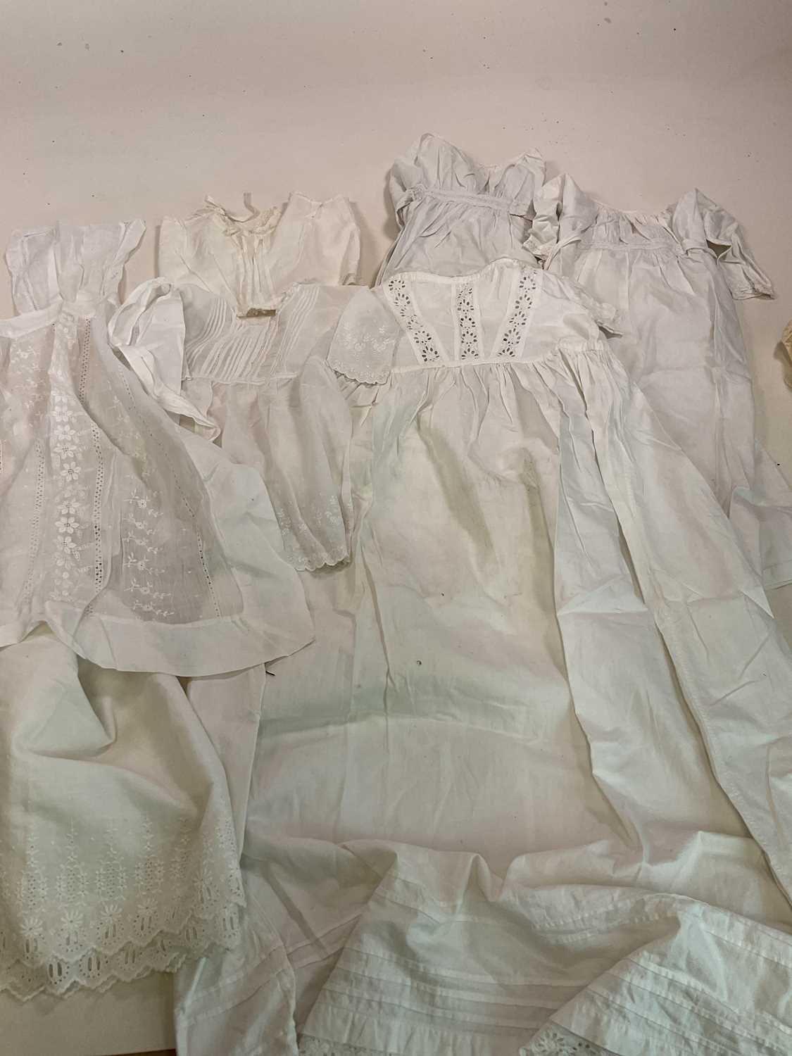 Items of vintage clothing including a quantity of 19th and 20th century embroidered cotton and linen - Image 4 of 5