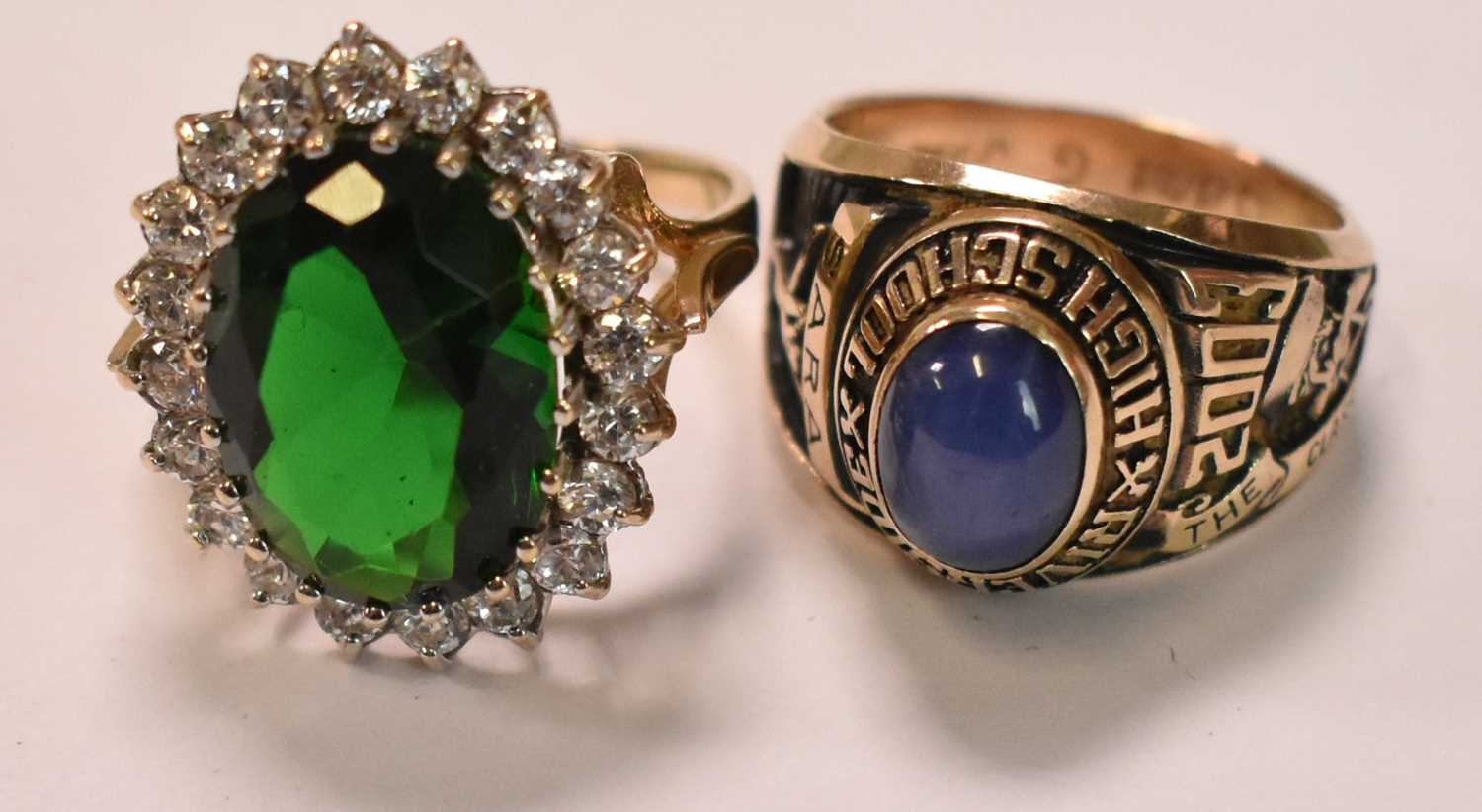 An American 10ct collegiate ring, inscribed to the inner band 'Sara E. Proit' for Riverside High