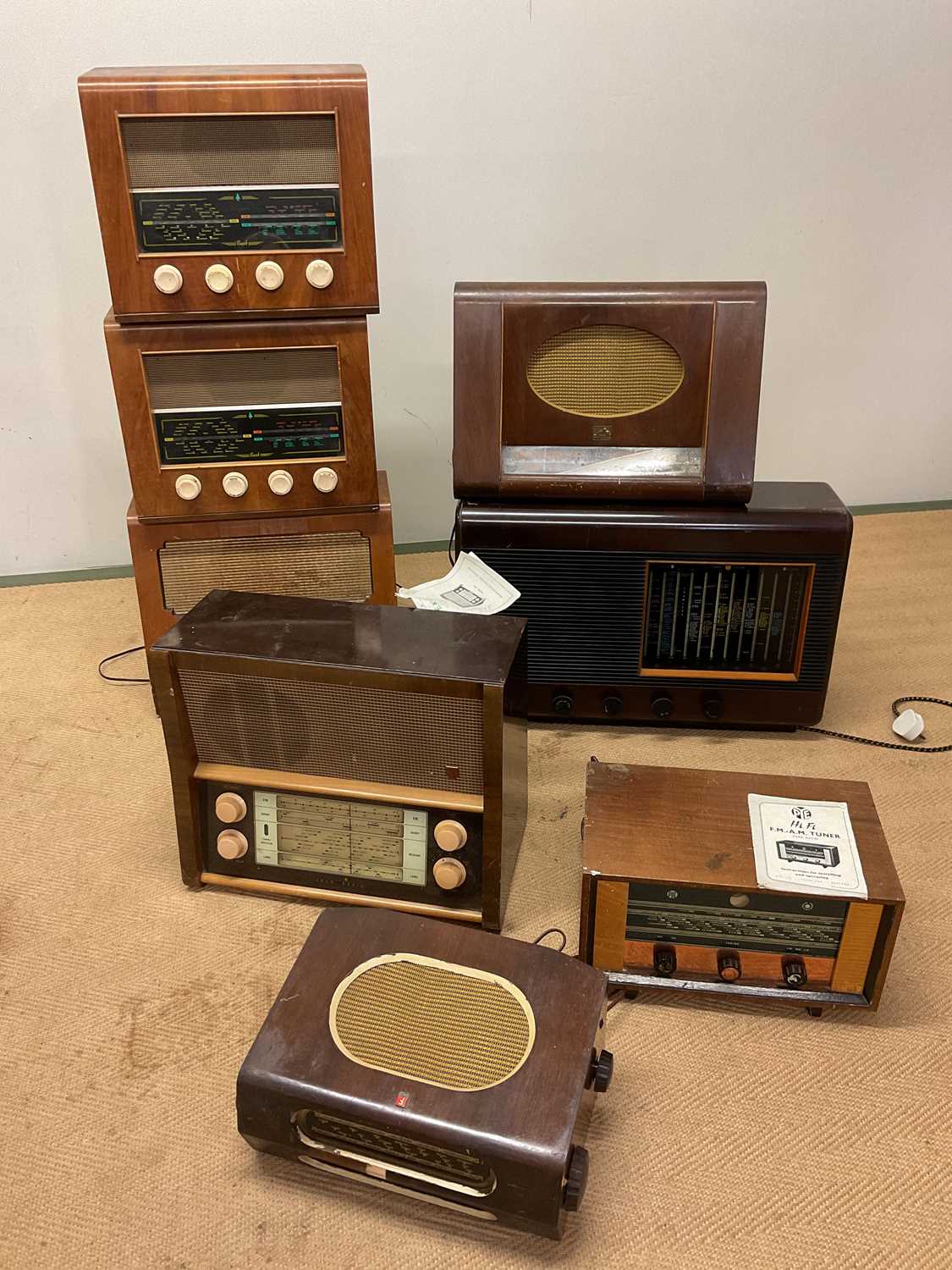 A collection of vintage valve radios/tuners to include PYE, Bush, HMV, Ekco and others (8) - Image 2 of 2