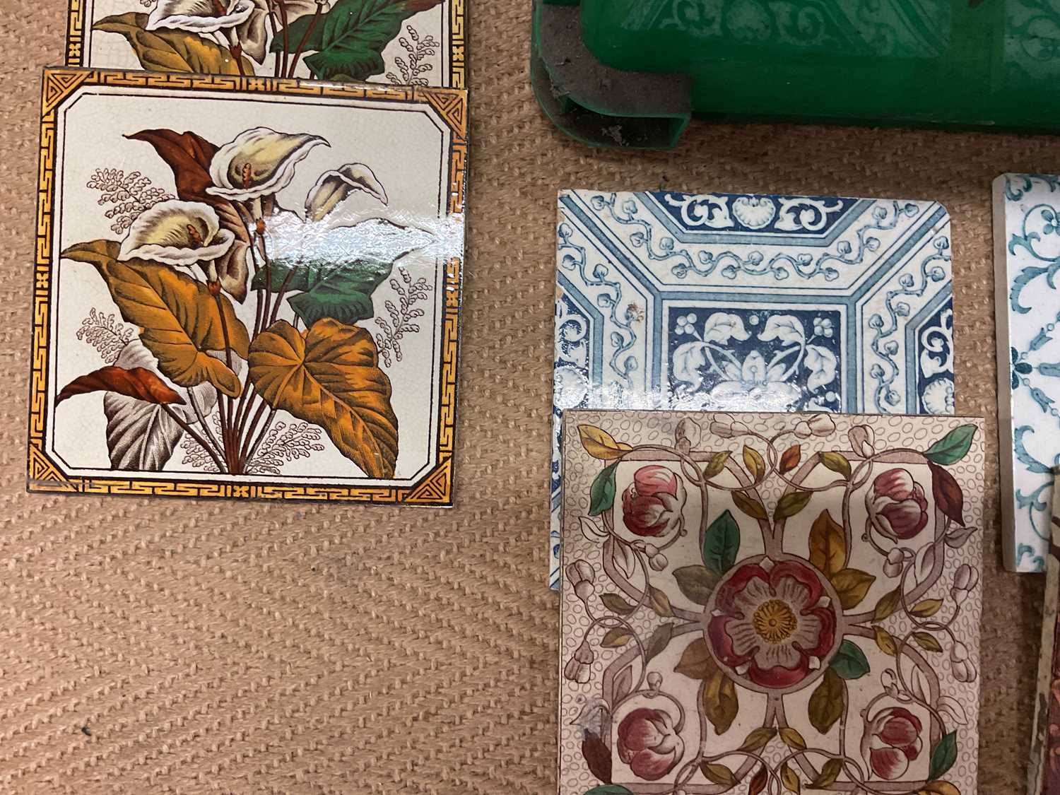 A quantity of 19th century tiles with various floral patterns, each 15.5 x 15.5cm. - Image 3 of 4