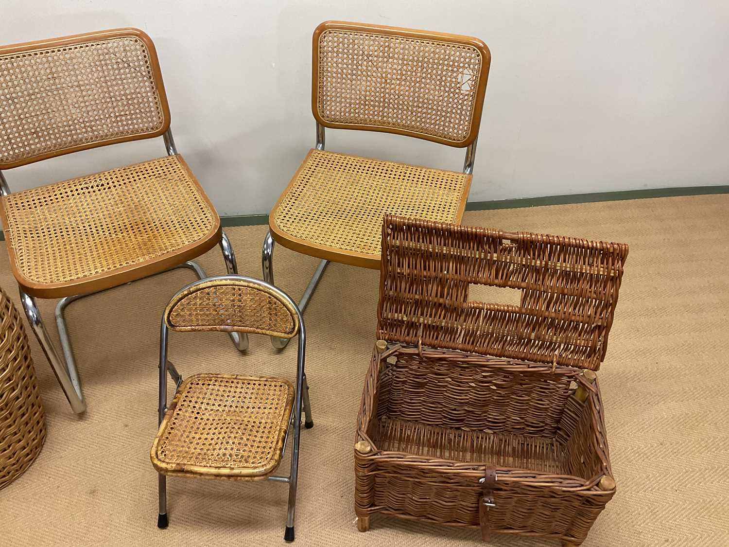 Pair of chrome and rattan chairs, a child's folding rattan chair and various wicker items. - Image 4 of 7
