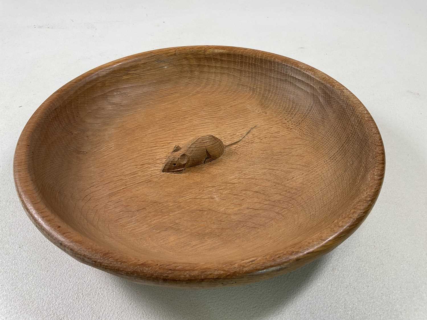 ROBERT 'MOUSEMAN' THOMPSON; a shallow oak fruit bowl with the carved signature mouse to the