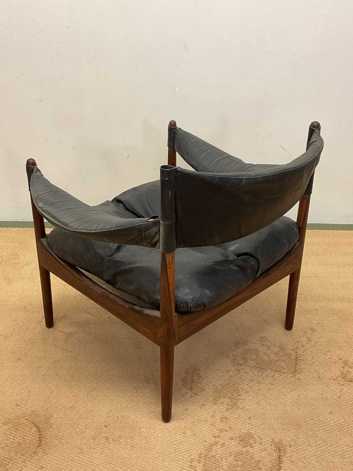 KRISTIAN VEDEL FOR SOREN WILLADSEN MOBELFABRIK; a mid 20th century Danish rosewood and black leather - Image 2 of 3
