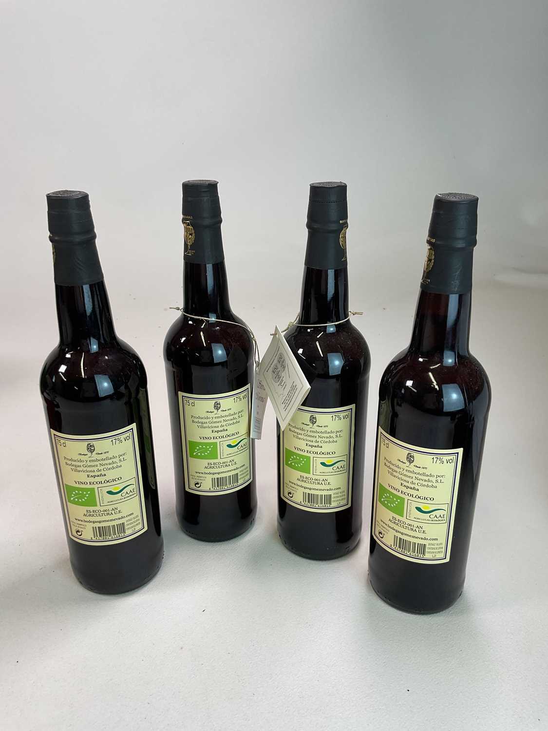 RED FORTIFIED WINE; four bottles of Dorado Sierra Morena seco in original cardboard box (4). - Bild 2 aus 2