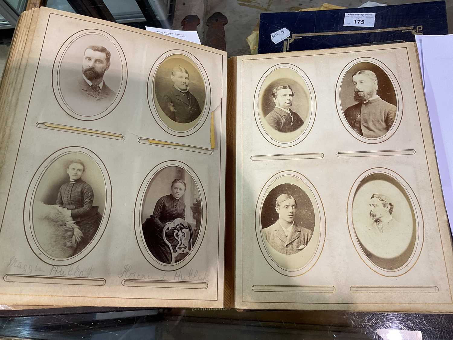 A Victorian photograph album, containing approximately one hundred photographs, mainly people and - Bild 20 aus 26