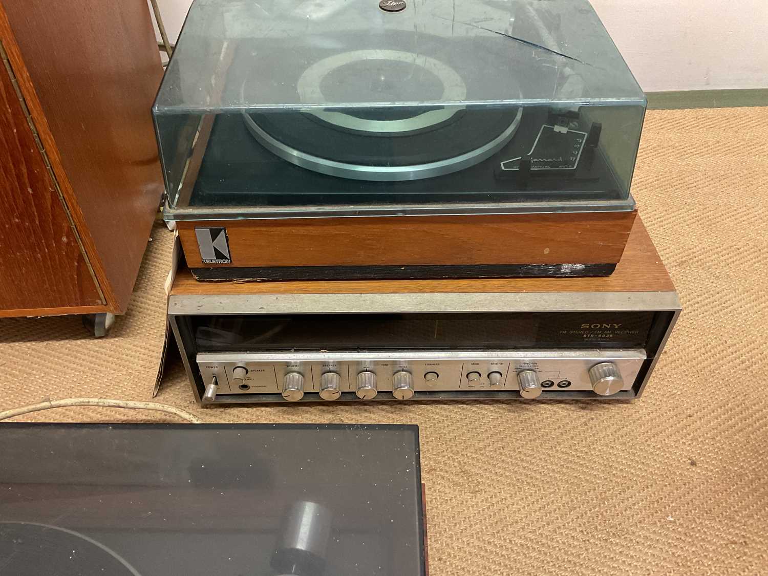 A quantity of vintage Hi-Fi equipment including a National Panasonic music centre, a Sony stereo - Image 4 of 6
