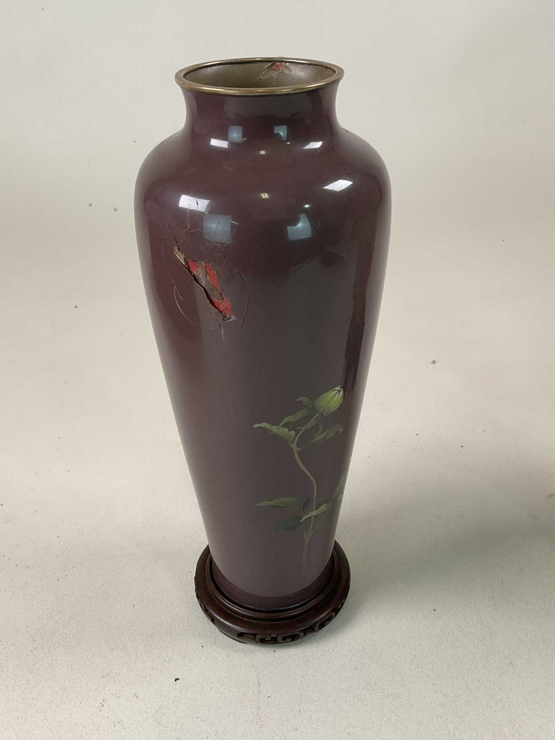 A Japanese cloisonné vase in wooden case by the Ando company, vase height 31cm, a Japanese ceramic - Image 4 of 8