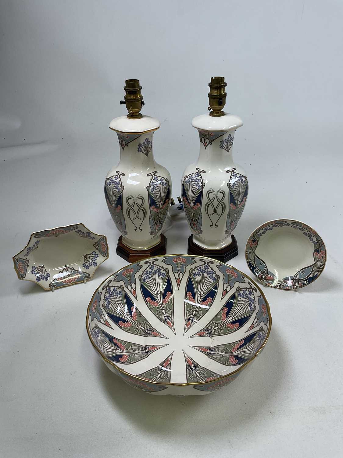 LIBERTY OF LONDON; a set of Masons Ironstone 'Ianthe' pattern ceramic items comprising two table