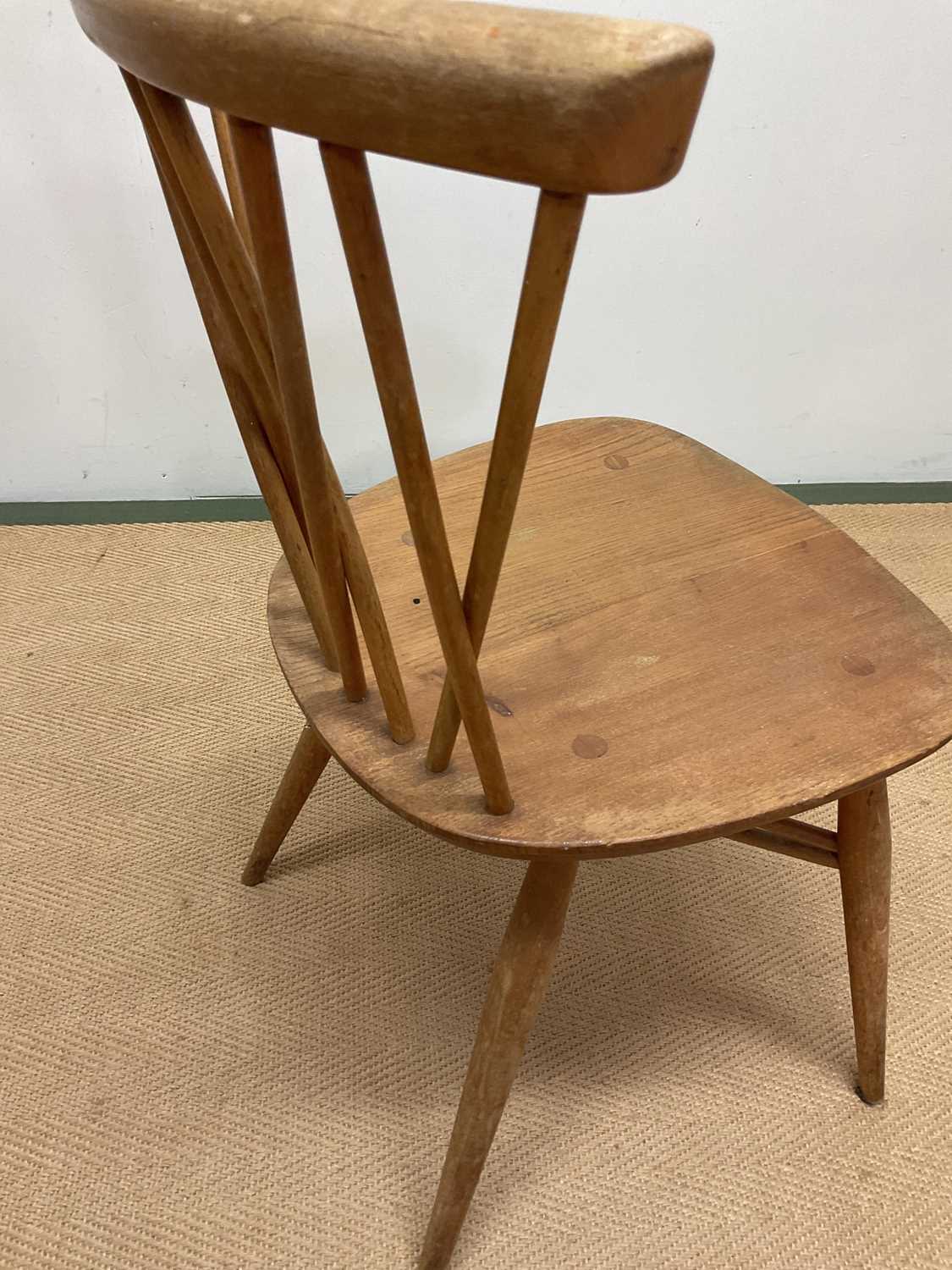 ERCOL; a candle stick dining chair, height 79cm. Condition Report: There is no damage and the joints - Bild 3 aus 3