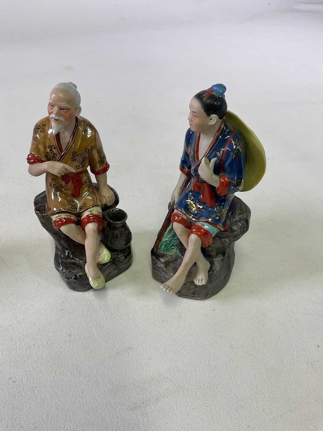 Twelve Oriental ceramic pieces including, figures, teapots, plates etc. Condition Report: Part tea - Image 10 of 11