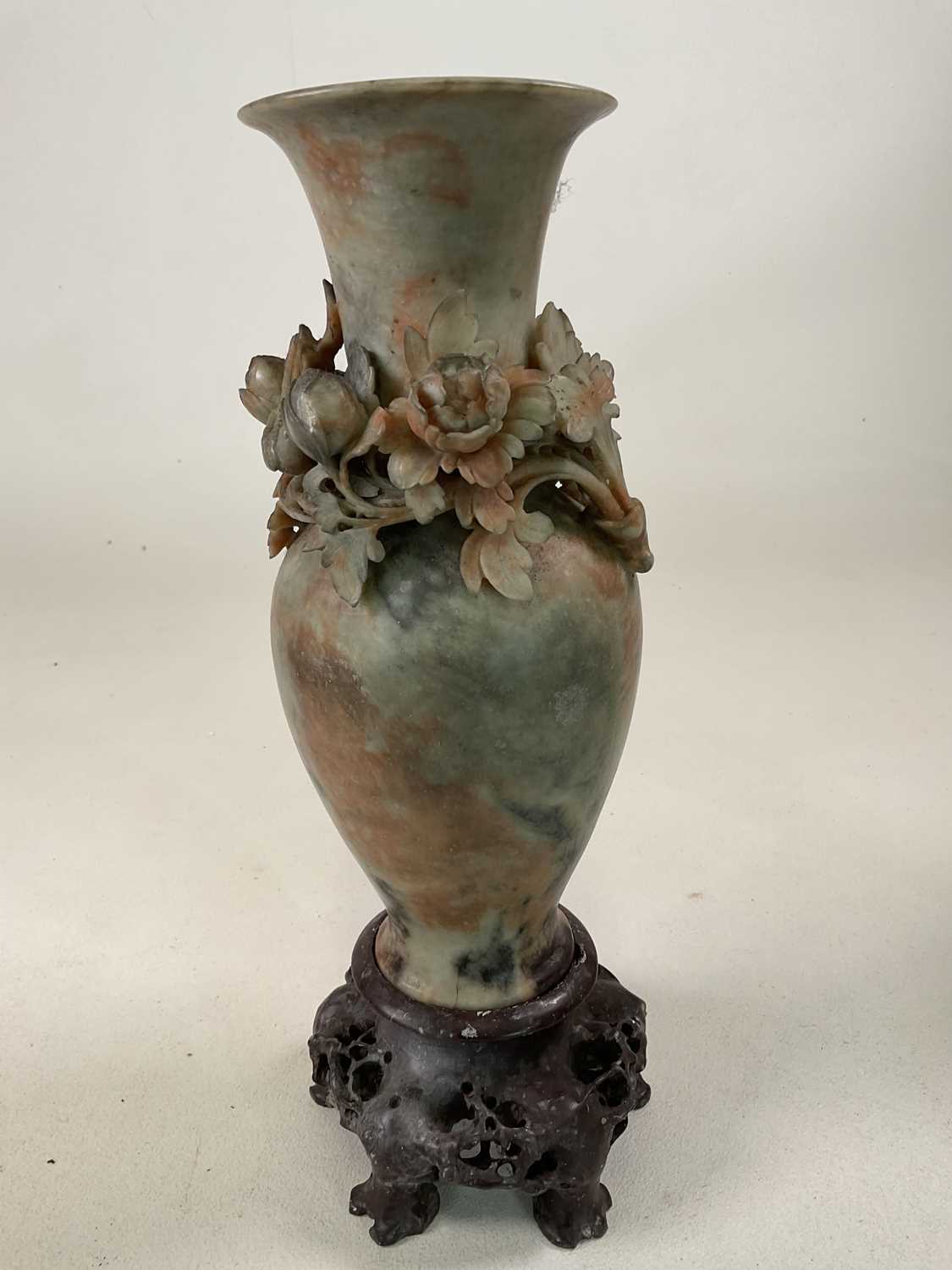 A Japanese cloisonné vase in wooden case by the Ando company, vase height 31cm, a Japanese ceramic - Image 6 of 8