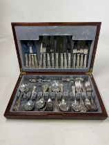 A cased canteen of Kings pattern silver plated cutlery.