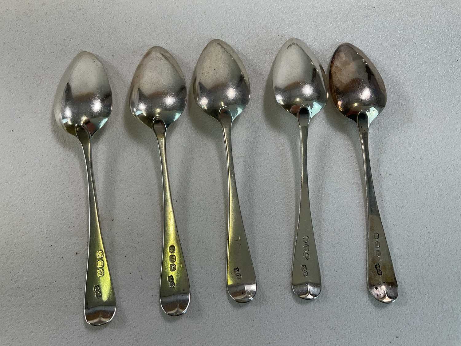 WILLIAM ELEY; a set of three George IV hallmarked silver fiddle pattern tablespoons, a matched set - Image 4 of 12