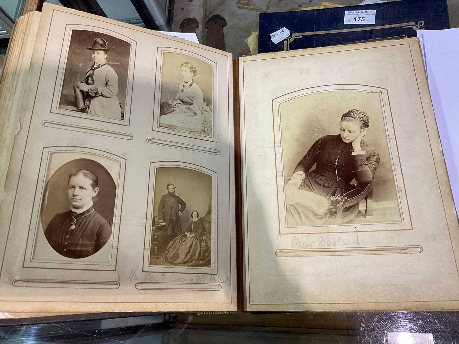 A Victorian photograph album, containing approximately one hundred photographs, mainly people and - Bild 21 aus 26