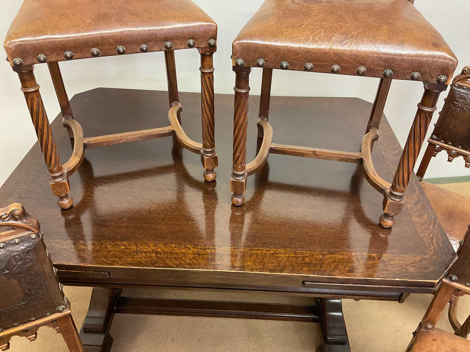 An extending oak dining table with carved bulbous legs, height 77cm, width 123cm, depth 91cm, - Image 3 of 4