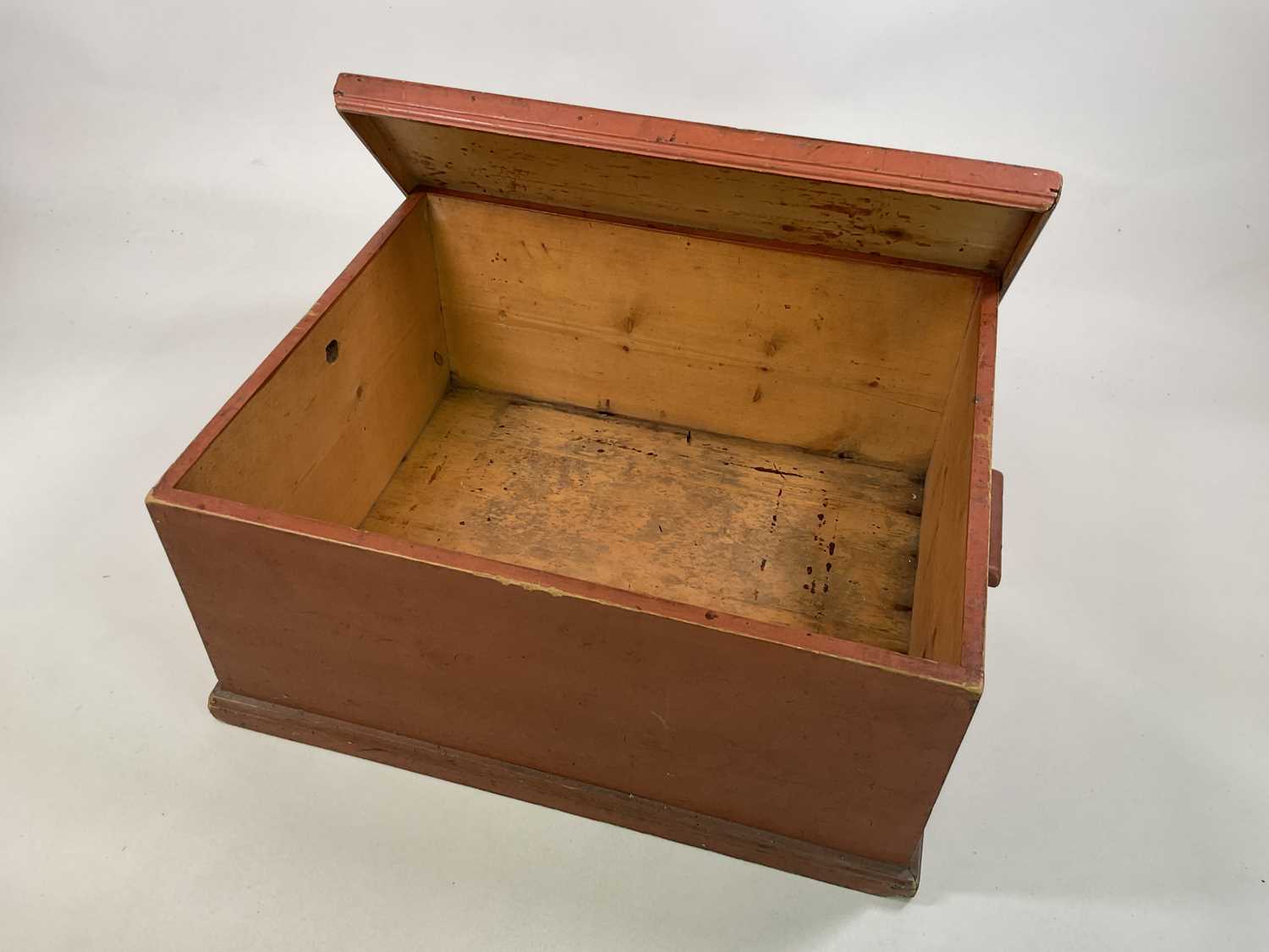 A painted wooden box, height 28cm, width 61cm. - Image 2 of 2