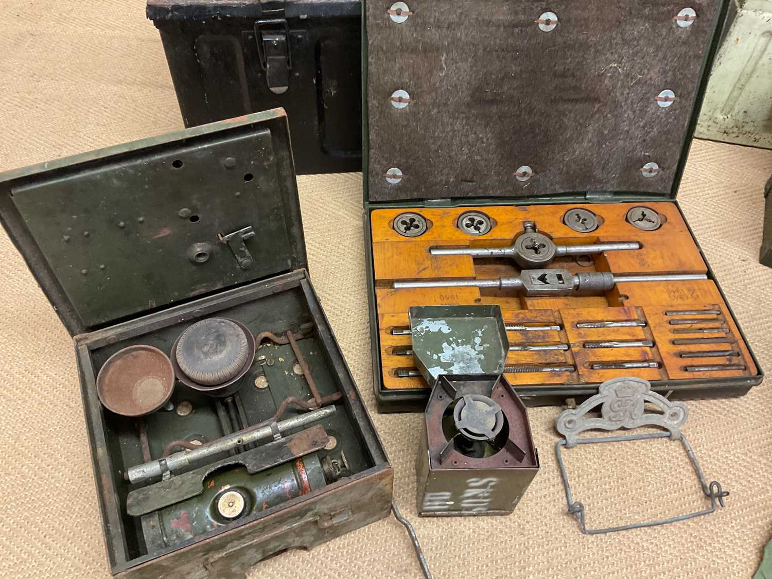 A group of items of military interest including ammo boxes, gas masks, field telephones, morse - Bild 4 aus 5