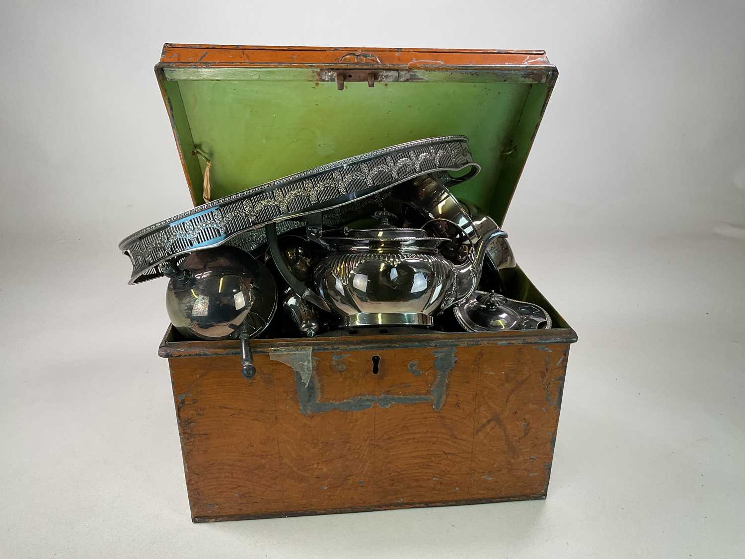 A quantity of plated wares including a tin box of cutlery and other items - Image 3 of 3