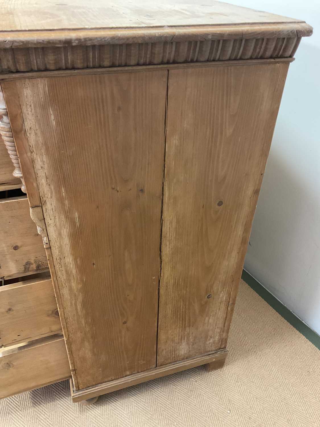 A pine four drawer dresser, height 124cm, width 132cm, depth 62cm. - Image 3 of 4