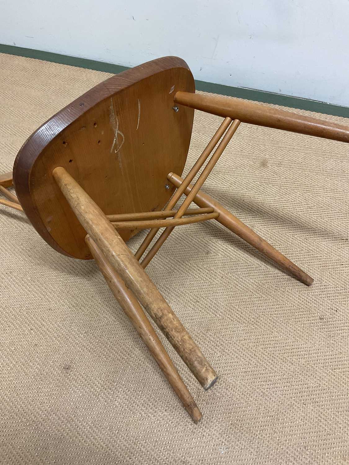 ERCOL; a candle stick dining chair, height 79cm. Condition Report: There is no damage and the joints - Bild 2 aus 3