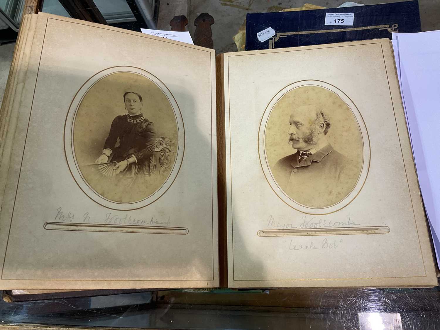 A Victorian photograph album, containing approximately one hundred photographs, mainly people and - Bild 18 aus 26