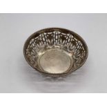 GEORGE HOWSON; an Edward VII hallmarked silver dish with pierced decoration, London 1902, approx