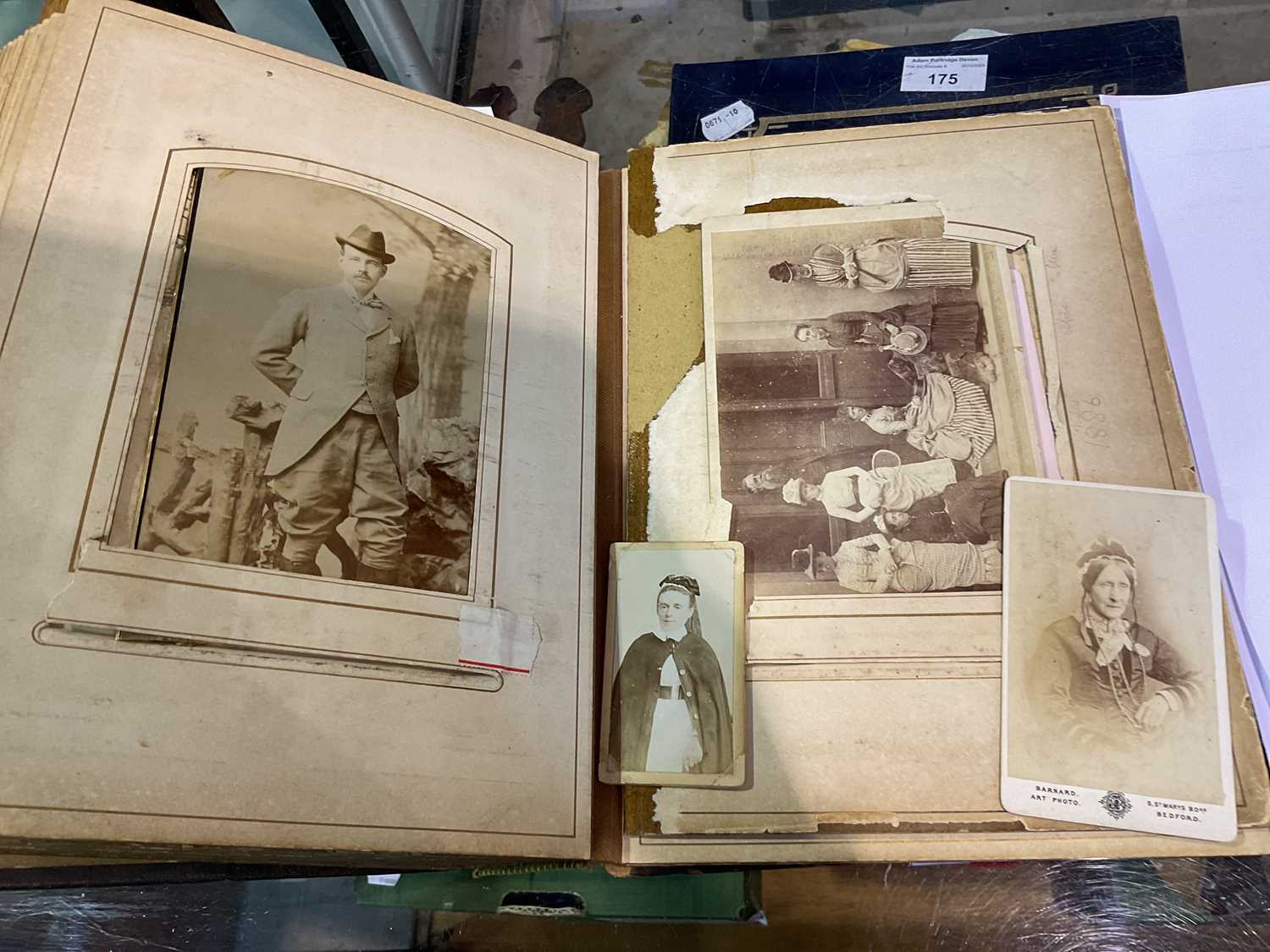 A Victorian photograph album, containing approximately one hundred photographs, mainly people and - Bild 23 aus 26