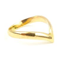 A 9ct gold wishbone ring, size Q, approx. 2.8g.