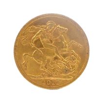 A George V full sovereign, 1911, George and Dragon, London Mint. Condition Report: 7.99g