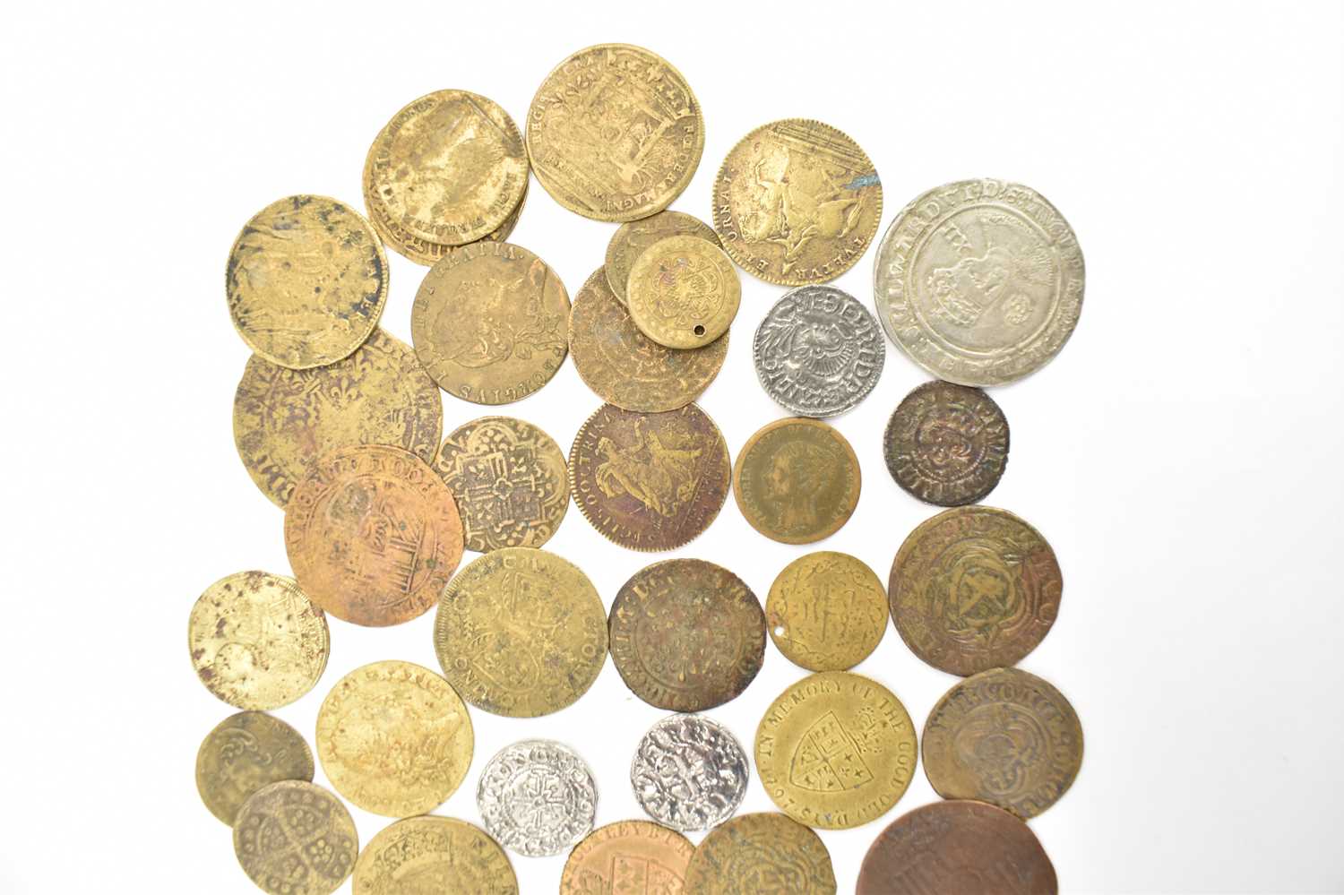 Various tokens and coins, many guinea-style brass gaming tokens, coins to include Victorian and some - Image 3 of 3