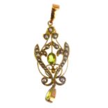 A 9ct gold Edwardian peridot and seed pearl pendant, length 4.5cm, approx. 2.8g.