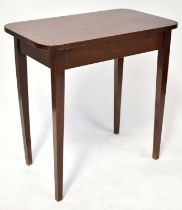 An Edwardian mahogany side table with rounded corners, on square tapering legs, 76 x 76 x 44cm.