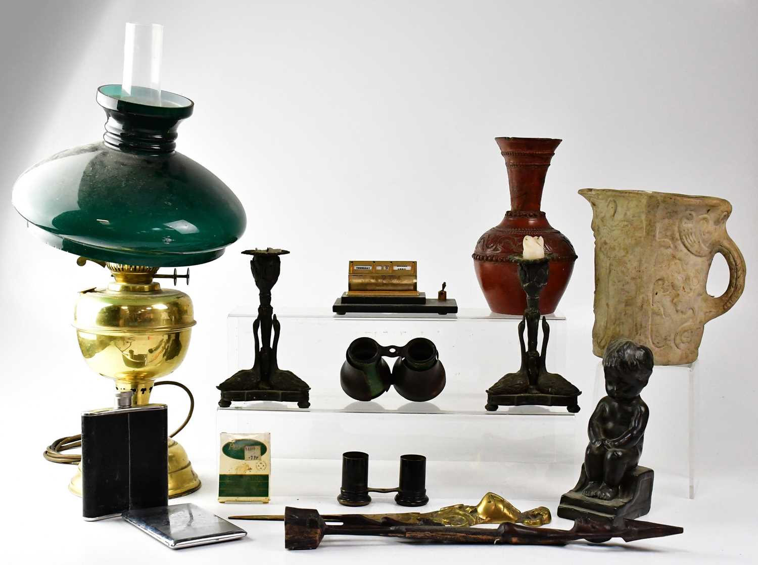 A collectors' lot to include a brass oil lamp with green shade, a pair of spelter candlesticks, each - Image 5 of 5