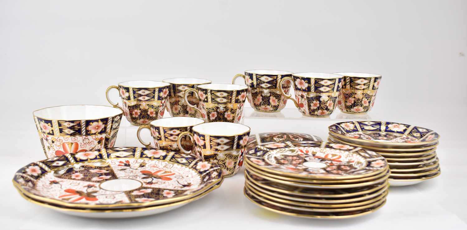 ROYAL CROWN DERBY; a twenty-seven piece part tea set in the 2451 pattern, comprising eight - Image 3 of 4