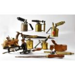 A quantity of vintage hand tools, including a Hume Flit Plough Side Screw Moulding Plane, a