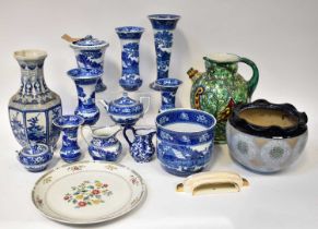 WEDGWOOD; a quantity of 'Fallow Deer' pattern blue and white ceramics, an Oriental blue and white