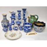 WEDGWOOD; a quantity of 'Fallow Deer' pattern blue and white ceramics, an Oriental blue and white