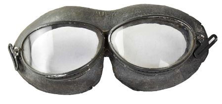 AUER; a pair of WWII Luftwaffe pilot's goggles (lacking strap). Condition Report: Overall worn,